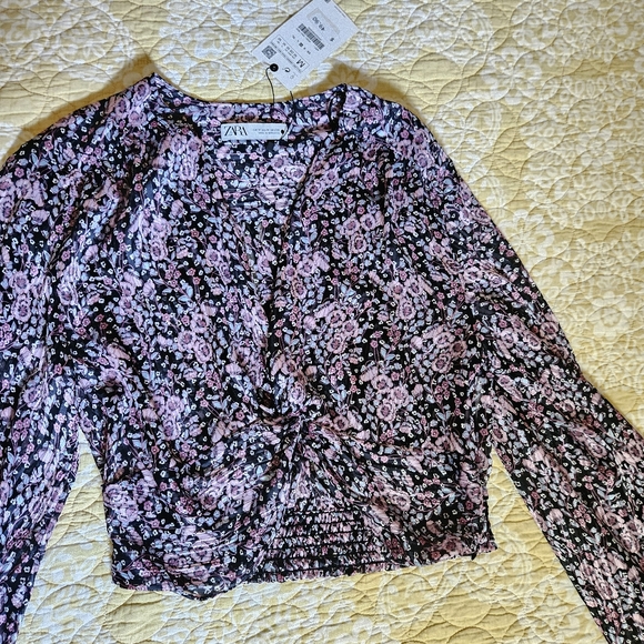 Zara Sheer Floral Knotted Front Crop - Picture 6 of 12